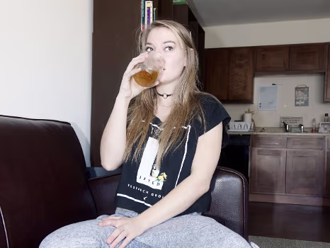 Anastasia relaxing couch